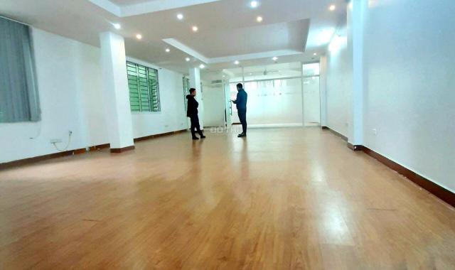 Cho thuê văn phòng tại Nguyễn Xiển, ngõ ô tô tránh, 110m2/tầng, sàn thông