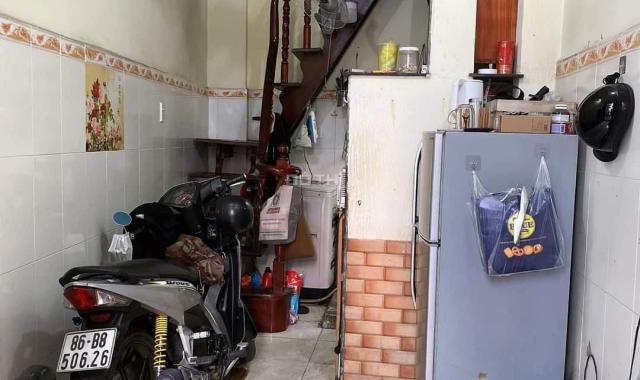Đường xe tải, hẻm 73 Ni Sư Huỳnh Liên, 45 m2, 2PN. Chỉ 1 tỷ 900
