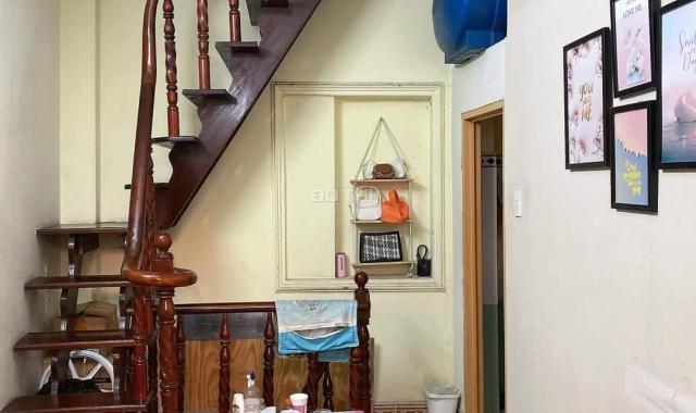 Đường xe tải, hẻm 73 Ni Sư Huỳnh Liên, 45 m2, 2PN. Chỉ 1 tỷ 900