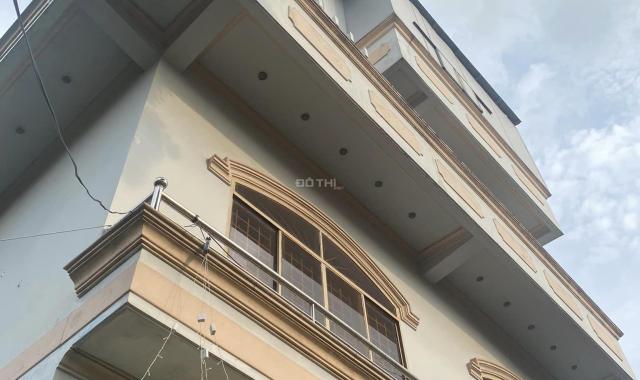 Bán nhà mặt tiền Hiệp Thành, diện tích lớn, Quận 12