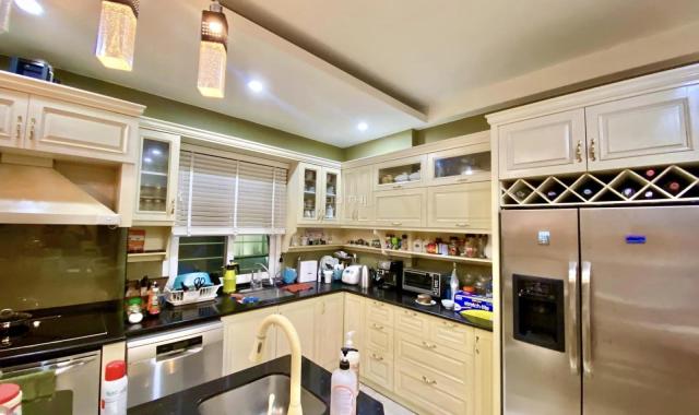 Chủ nhà cần bán nhà Giang Văn Minh Ba Đình thang máy ôtô. DT 110m2, MT 12m, 8 tầng. Giá nhỉnh 40tỷ