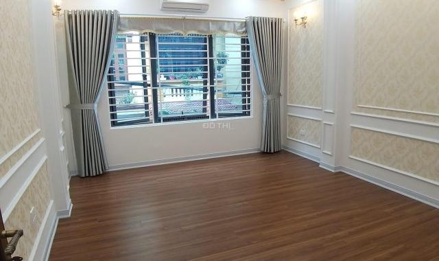 Bán nhà 6 tầng thang máy - nội thất nhập khẩu - oto tránh - phố Nguyễn Phong Sắc, Cầu Giấy 16,8 tỷ
