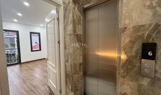 Bán nhà 6 tầng thang máy - nội thất nhập khẩu - oto tránh - phố Nguyễn Phong Sắc, Cầu Giấy 16,8 tỷ