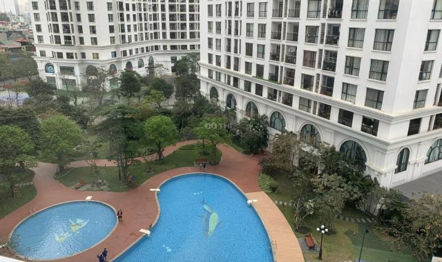 (Giá thật - bán căn 2n rộng gần 110 m2 Royal City ban công Đông Nam 5.2 tỷ). LH: 0912.396.400