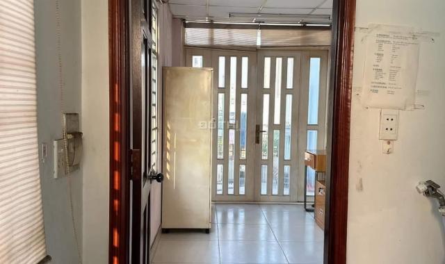 Đường xe tải 5m hẻm 107 Phạm Văn Hai, thông sang Bùi Thị Xuân, 26 m2 x 4 tầng