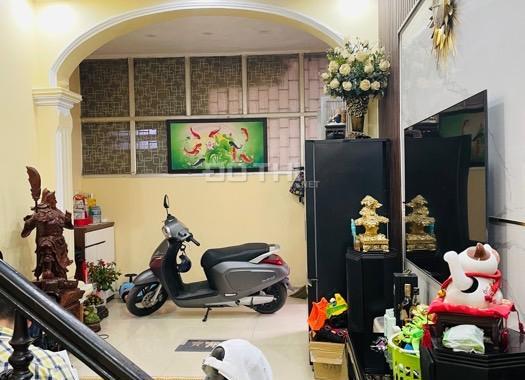 Chính chủ bán nhà ngõ Giếng Mứt phố Bạch Mai 42m2, 2 tỷ2