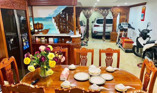 Bán nhà Ngô Xuân Quảng, Nội thất lung linh,135m2, 17 tỷ