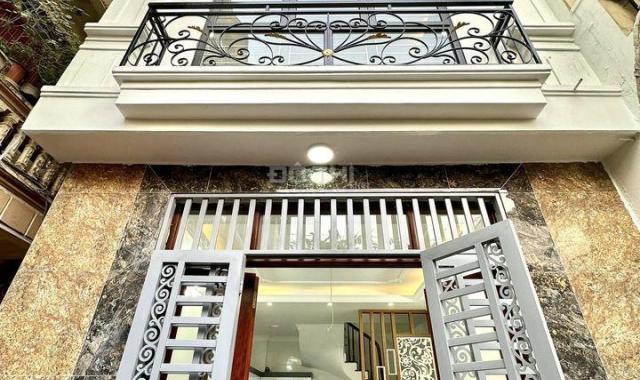 Bán nhà Nam Dư Lĩnh Nam Hoàng Mai ô tôtranhsh vài bước chân, gần chợ, gần trường học
