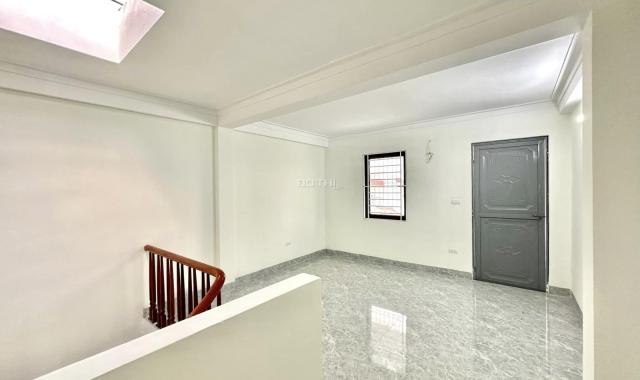 Bán nhà Nam Dư Lĩnh Nam Hoàng Mai ô tôtranhsh vài bước chân, gần chợ, gần trường học
