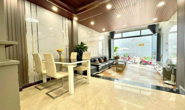 Nội thất cao cấp, khu văn minh Hoàng Quốc Việt 2 lầu + lửng + sân thượng giá 8.5 tỷ Quận 7