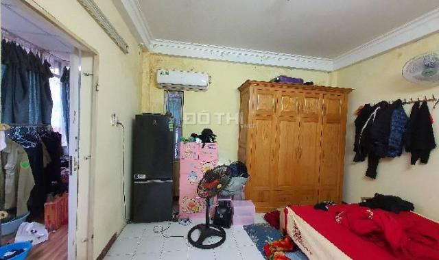 Bán nhà tập thể ngã 3 Tây Sơn- Vĩnh Hồ, 40m2, 1.2 tỷ
