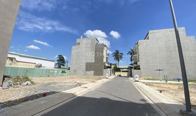 Bán đất đẹp tiềm năng tương lai rất sáng đầu tư hay mua ở để đó sinh lời rất cao sát Vạn Phúc City