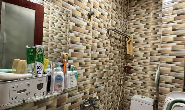 Xe tải đỗ sát cửa - hẻm 136 Trần Văn Quang, 4PN, nhỉnh 2 tỷ