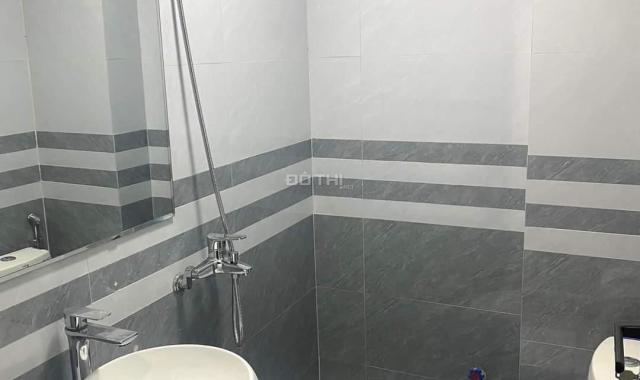 Bán nhà phố Phương Canh - 40m2 5 tầng, 5 phòng, nội thất đẹp, kinh doanh, ô tô đỗ