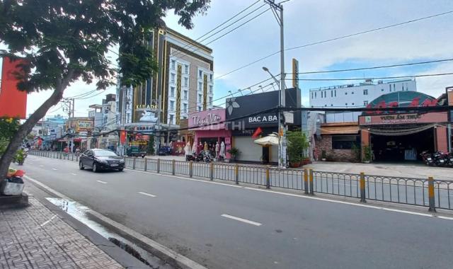 Cho thuê nhà 138 - 138A Nguyễn Thị Thập, Q. 7. DT 14x50m ~ 700m2