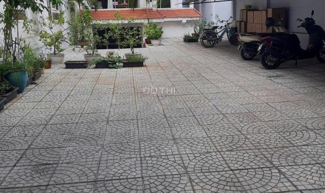 Bán biệt thự compound Nguyễn Văn Hưởng, Thảo Điền. Diện tích 501m2. Giá 150 tỷ. Lh 0903652452