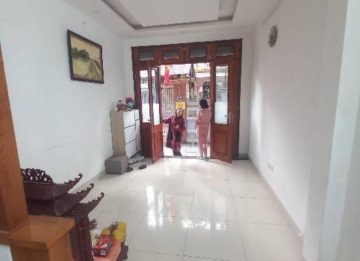 Siêu hiếm - vị trí đẹp thang máy ô tô, vỉa hè rộng - KD sầm uất - thoáng trước sau - tiện ích