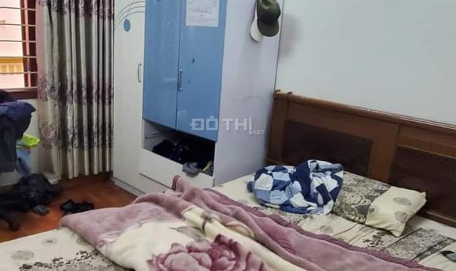 Cầu giấy - nhà 2 thoáng - dân chắc nịch - gần phố - tiện ích tuyệt vời
