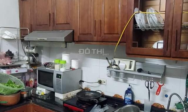 Cầu giấy - nhà 2 thoáng - dân chắc nịch - gần phố - tiện ích tuyệt vời