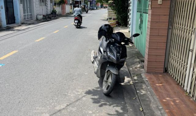 Cần tiền bán căn nhà đang kinh doanh buôn bán tại quận 2