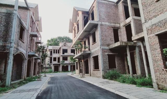 Bán gấp lô góc 2 mặt tiền, mặt tiền 18m giá 17,4 tỷ tại bán đảo Linh Đàm