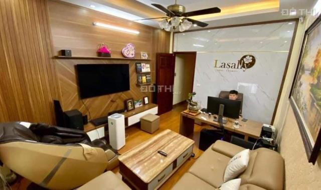 Bán nhà Nguyễn Khang Cầu Giấy. DT 42m2, 5 tầng - ô tô tránh - Nhà mới xây - giá 4.9 tỷ - 0917901333