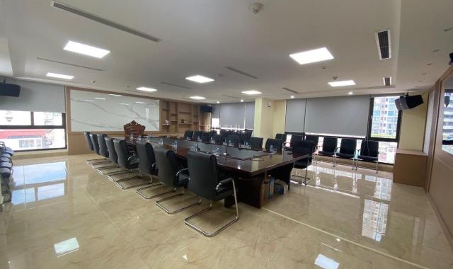 Bán gấp tòa nhà mặt phố Hoàng Quốc Việt quận Cầu Giấy 291m2 mặt tiền 8m, xây 9T nhỉnh 170 tỷ