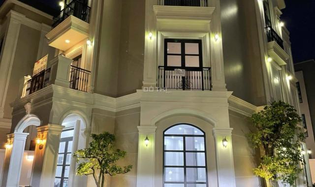 Bán biệt thự Vinhome Grand Park, Long Thạnh Mỹ, q.9. Dt 346m2. Giá bán 85 tỷ. LH 0903652452