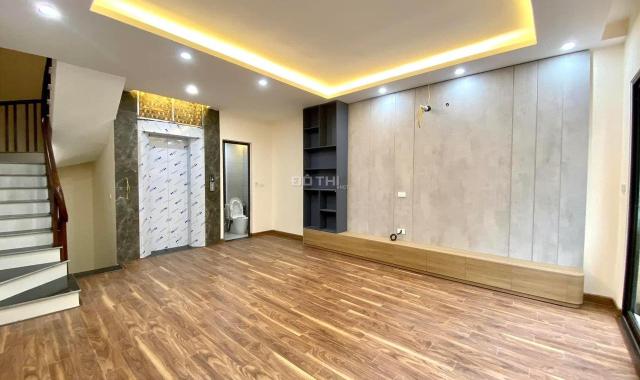 Bán nhà Lương Khánh Thiện, 42m2 x 6T - ô tô đỗ cửa - thang máy