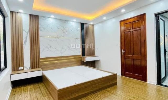 Bán nhà Lĩnh Nam, dân xây 2 thoáng 50m2*5tầng, ngõ 3m. Giá: 4,1 tỷ