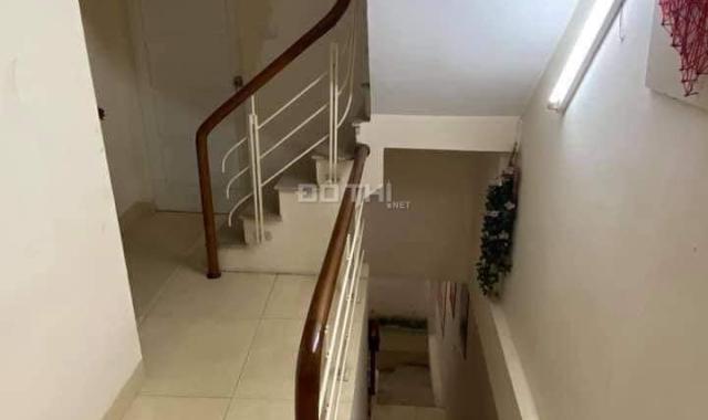 Bán nhà Võ Văn Dũng, Đống Đa, 32m2 xây 4 tầng, vỉa hè, ô tô, kinh doanh sầm uất