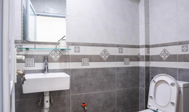 Bán nhà lô góc đường Hồng Hà, giá 9 tỷ, 38m2x5T, căn góc, ô tô đỗ