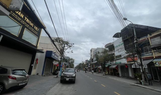 Bán nhà 3 tầng MT đường Núi Thành, Quận Hải Châu Đà Nẵng