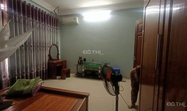 Nhỉnh 12 tỷ nhà mặt phố Hà Cầu 50m2 5 tầng mặt tiền 5m kinh doanh sầm uất