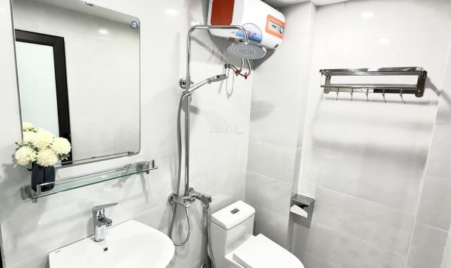 Bán nhà 28 ngõ 269 Thịnh Quang Thái Thịnh, ngõ ba gác, 40m ra ô tô DT: 44m2/5 tầng/6.3 tỷ