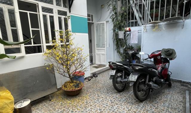 Giảm 1tỷ bán nhà 1T1L Linh Tây gần Phạm Văn Đồng DT 5x12 vuông vức KDC an ninh nhà đẹp vào ở ngay