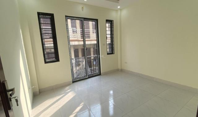 Nhà 40m2 - 5T tổ 11 Yên Nghĩa sát chợ gần đường ô tô gần KĐT Đô Nghĩa