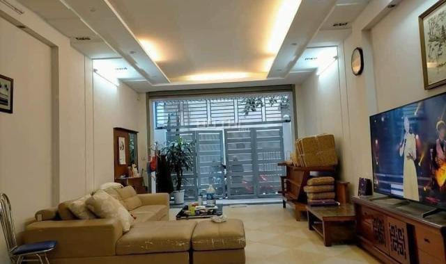 Bán nhà Lạc Trung, HBT, DTSD 86m2, 5 tầng, MT 6m, giá chỉ hơn 10 tỷ, ô tô vào nhà, kinh doanh