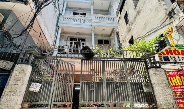 Cần bán nhà Khương Trung 90m2 4 tầng. Trước nhà ô tô tải tránh. Kinh doanh tốt