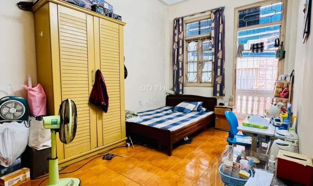Cần bán nhà Khương Trung 90m2 4 tầng. Trước nhà ô tô tải tránh. Kinh doanh tốt
