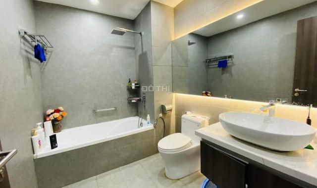 Bán nhà đẹp Tây Hồ 52m2x5T, 6 ngủ 5m ra phố ngõ thông hơn 5 tỷ