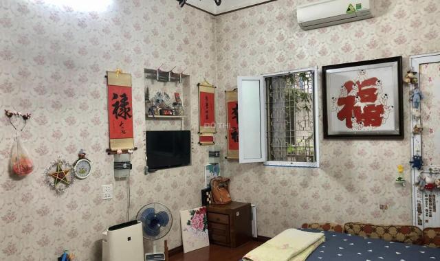 Nhà mặt phố Đồng Nhân kinh doanh phụ tùng ô tô 36m2, MT 4m, giá 11.5 tỷ, 0867195893