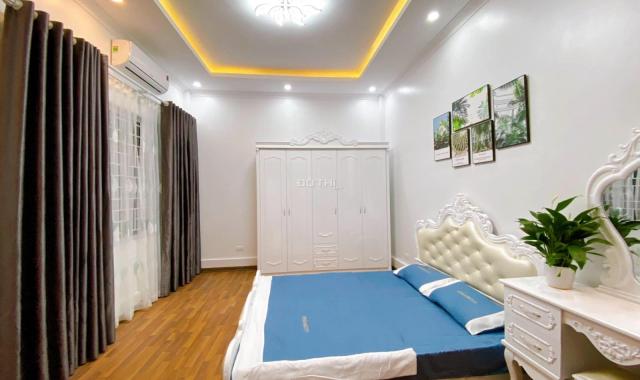 Gấp! Nhà Nguyễn Trãi, hàng xóm Royal City, 40,1m2 x 5T, ngõ nông, rộng, đẹp, ở luôn, giá 4,1 tỷ