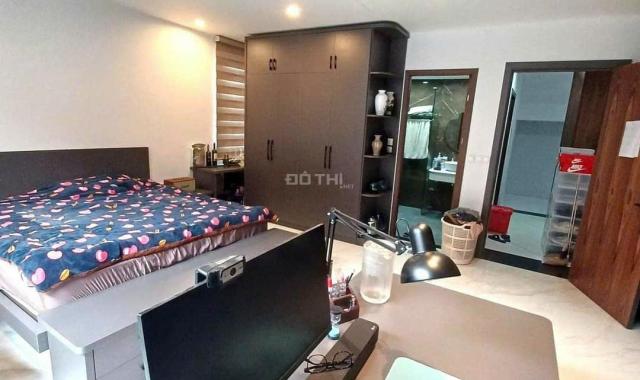 Trung Tâm Ba Đình, Phân Lô Vip, Phố Đội Cấn, 80m x 7T, Giá 16.5 tỷ.