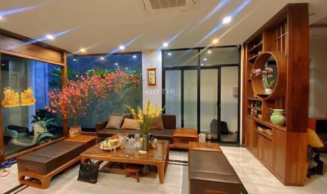 Trung Tâm Ba Đình, Phân Lô Vip, Phố Đội Cấn, 80m x 7T, Giá 16.5 tỷ.