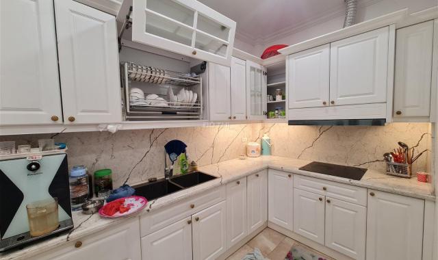 Bán nhà mặt phố Vạn Bảo, 2 thoáng, DTXD50m2 x 5 tầng, MT 5m, chỉ 26,5 tỷ.