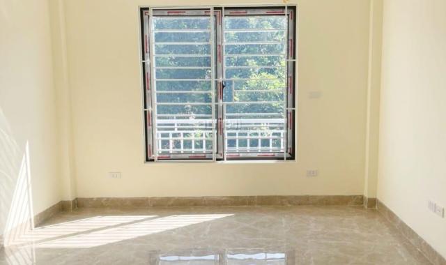 Cần bán gấp nhà ngõ 103 Cổ Nhuế 32m2, 5T, lô góc, ô tô, mặt ngõ kinh doanh sầm uất, 4.05 tỷ