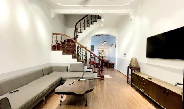 Bán nhà Hoàng Văn Thái, Thanh Xuân, lô góc, thoáng, ô tô đỗ, DT 50m2 x 4 tầng, giá 5.5 tỷ