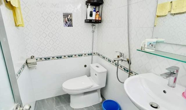 Bán nhà Hoàng Văn Thái, Thanh Xuân, lô góc, thoáng, ô tô đỗ, DT 50m2 x 4 tầng, giá 5.5 tỷ