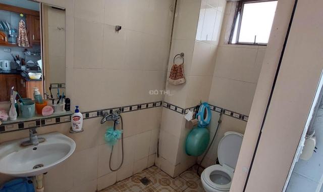 Chính chủ gửi bán căn chung cư 70m2 tòa CT4A gồm 2 PN, 2 WC ban công Đông Nam